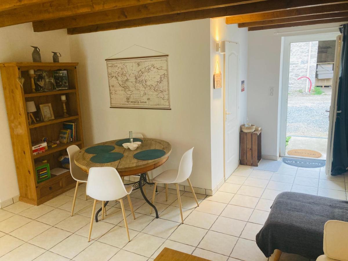 Petite Maison A La Campagne Saint-Germain-des-Fosses Exterior photo